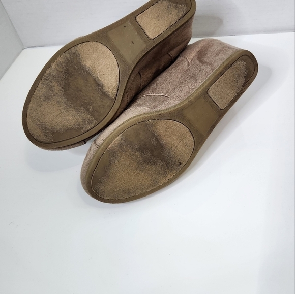 Maurices Tan Wedge Lace Up Ankle Booties Womens Sz 6 Faux Suede - Picture 4 of 5